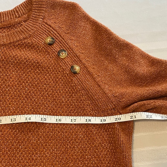Market & Spruce Women's Rust Sweater with Button Detail - Picture 5 of 8